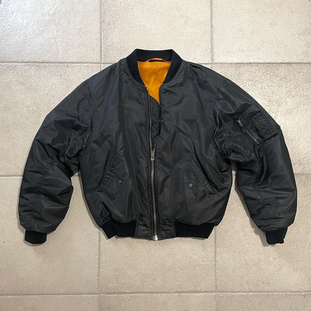 ALPHA INDUSTRIES - MA-1 Bomber Jacket - Black (XL)